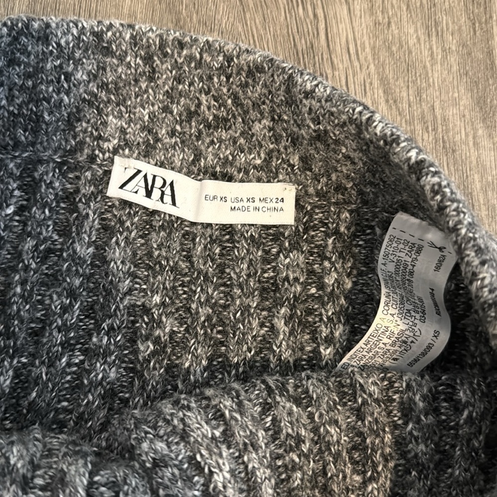 Gray Ribbed Knit Skirt - Picture 4 of 6